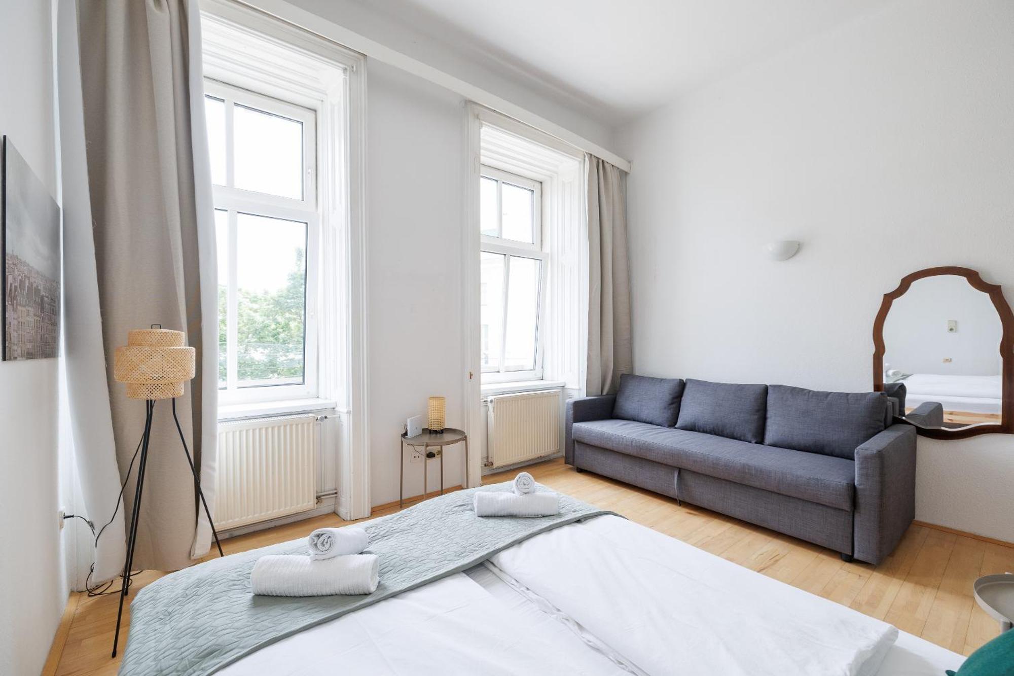 Urban Vienna Living - 18Th District Aparthotel Buitenkant foto