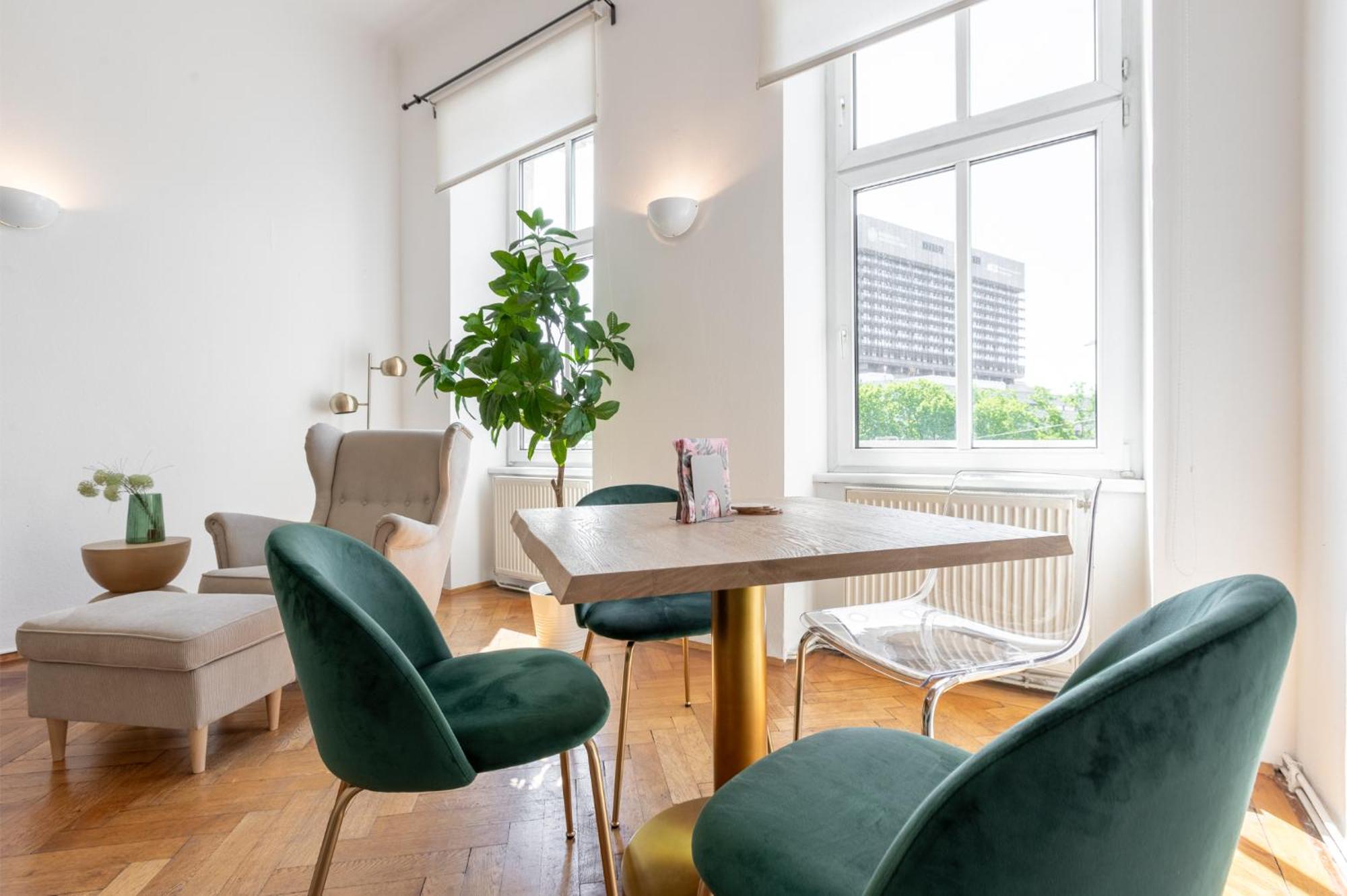 Urban Vienna Living - 18Th District Aparthotel Buitenkant foto