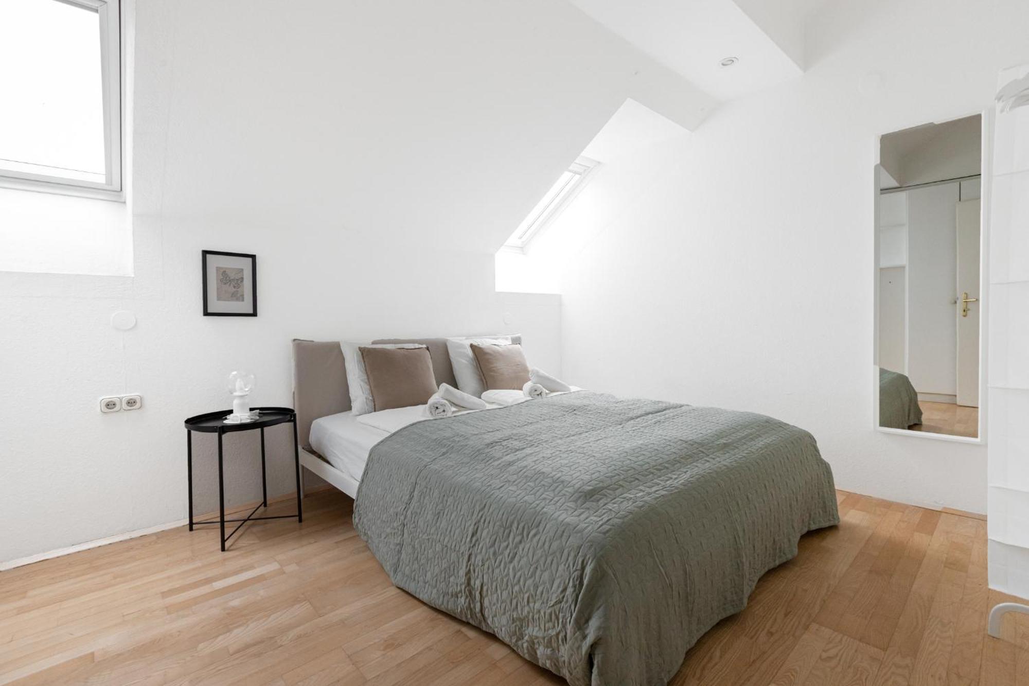 Urban Vienna Living - 18Th District Aparthotel Buitenkant foto